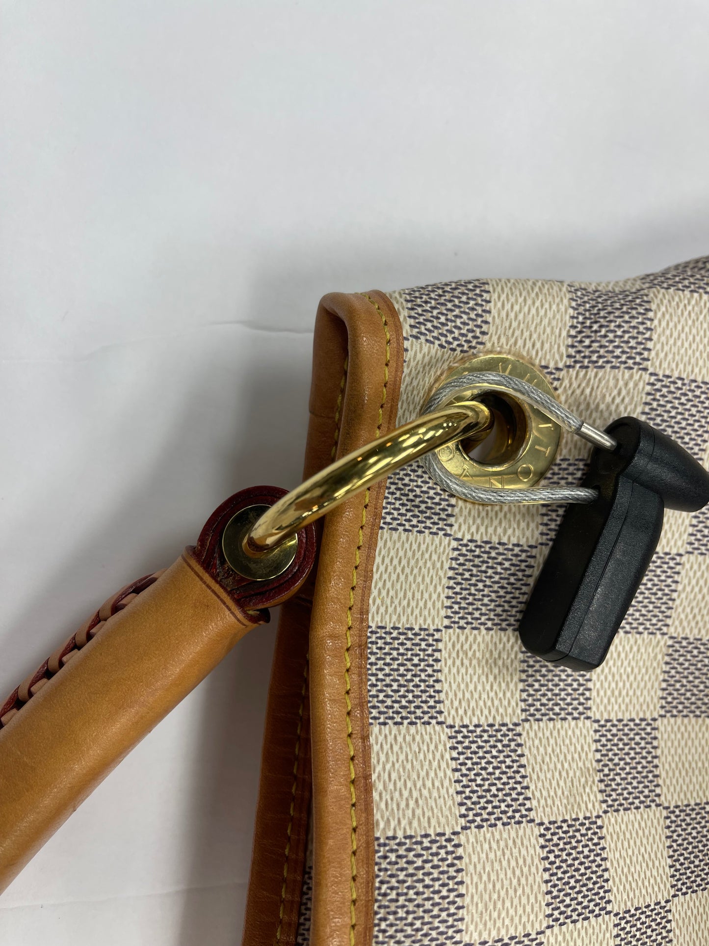 Handbag Luxury Designer By Louis Vuitton