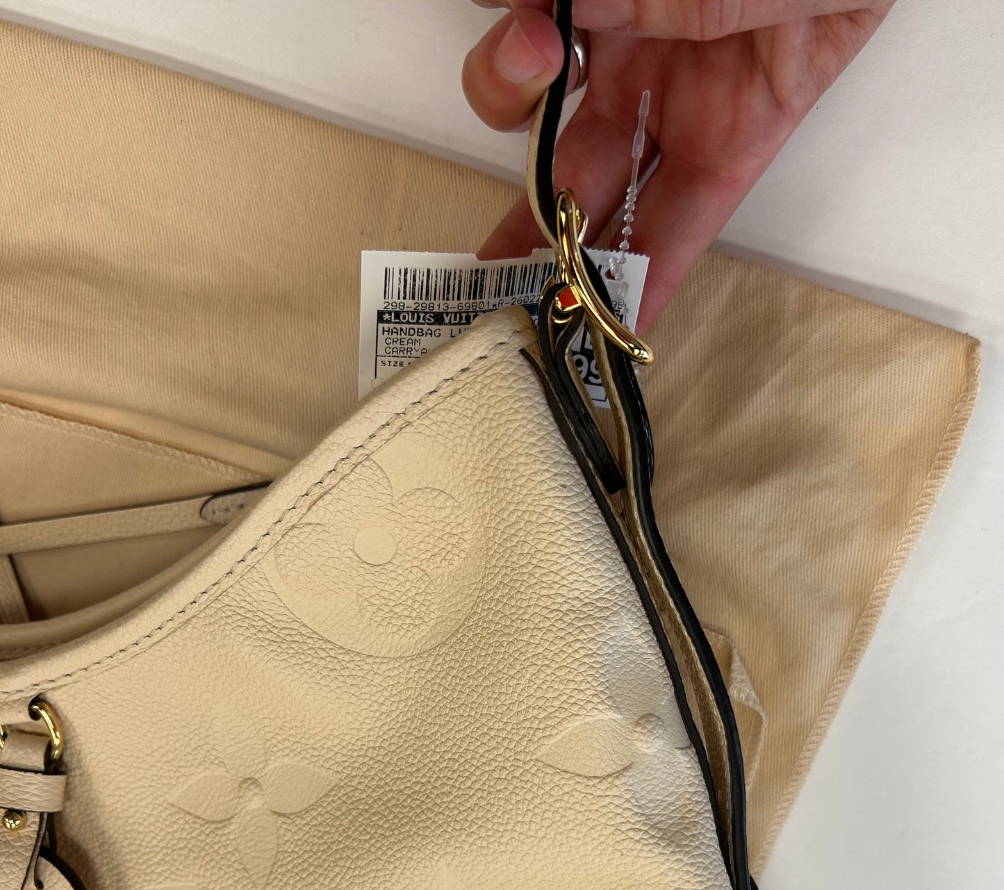 Handbag Luxury Designer By Louis Vuitton, Size: Medium
