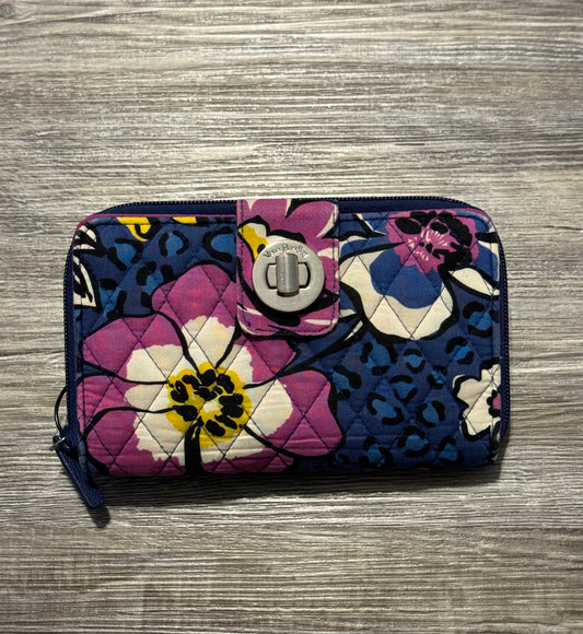Wallet By Vera Bradley  Size: Medium