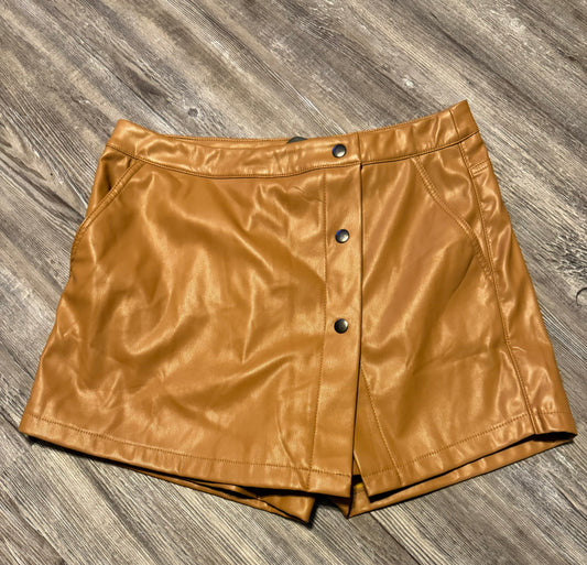 Shorts By Entro  Size: L