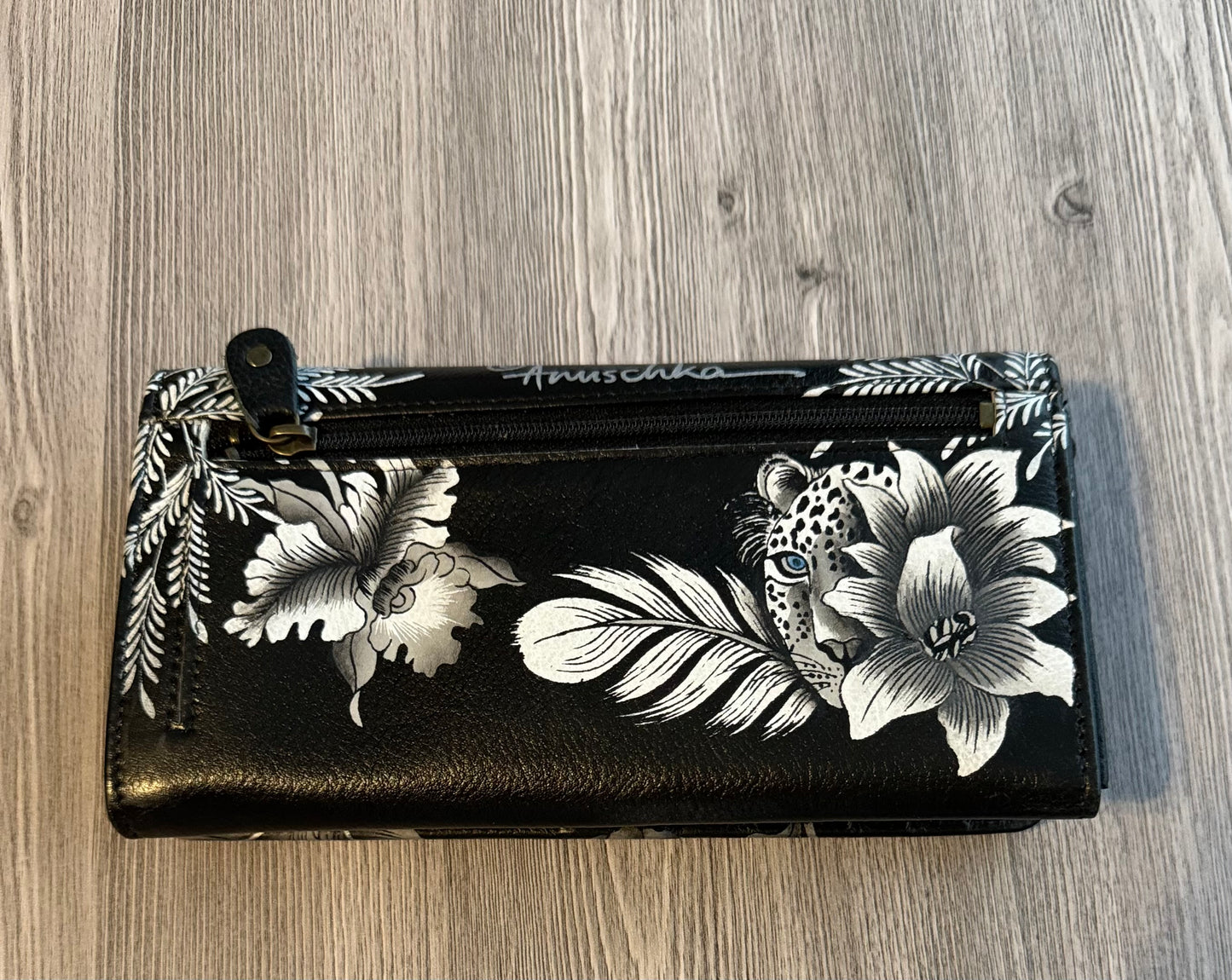 Wallet By Anuschka  Size: Medium