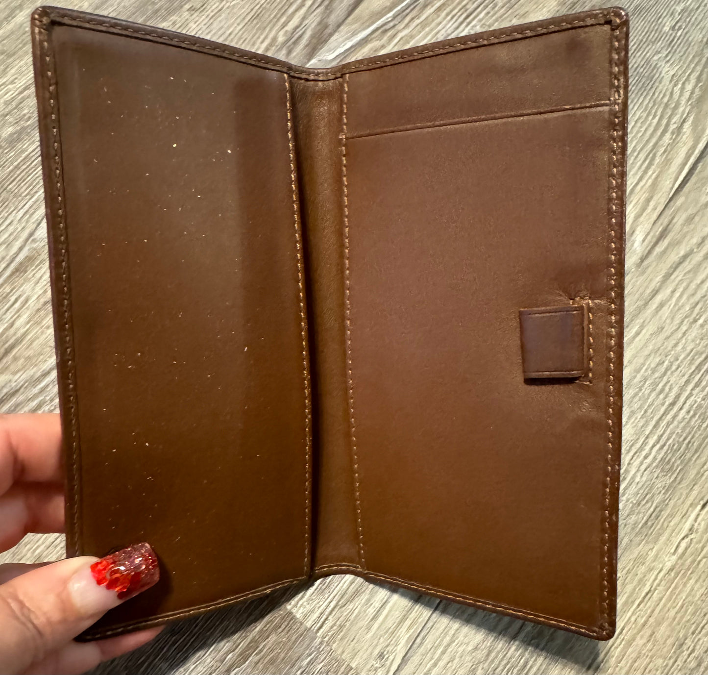 Wallet By Coach O  Size: Medium